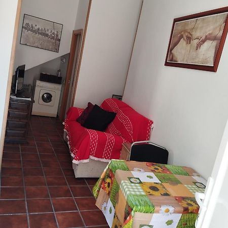 Апартаменти Apartamento En El Centro Del Pueblo Робледо-де-Чавела Екстер'єр фото